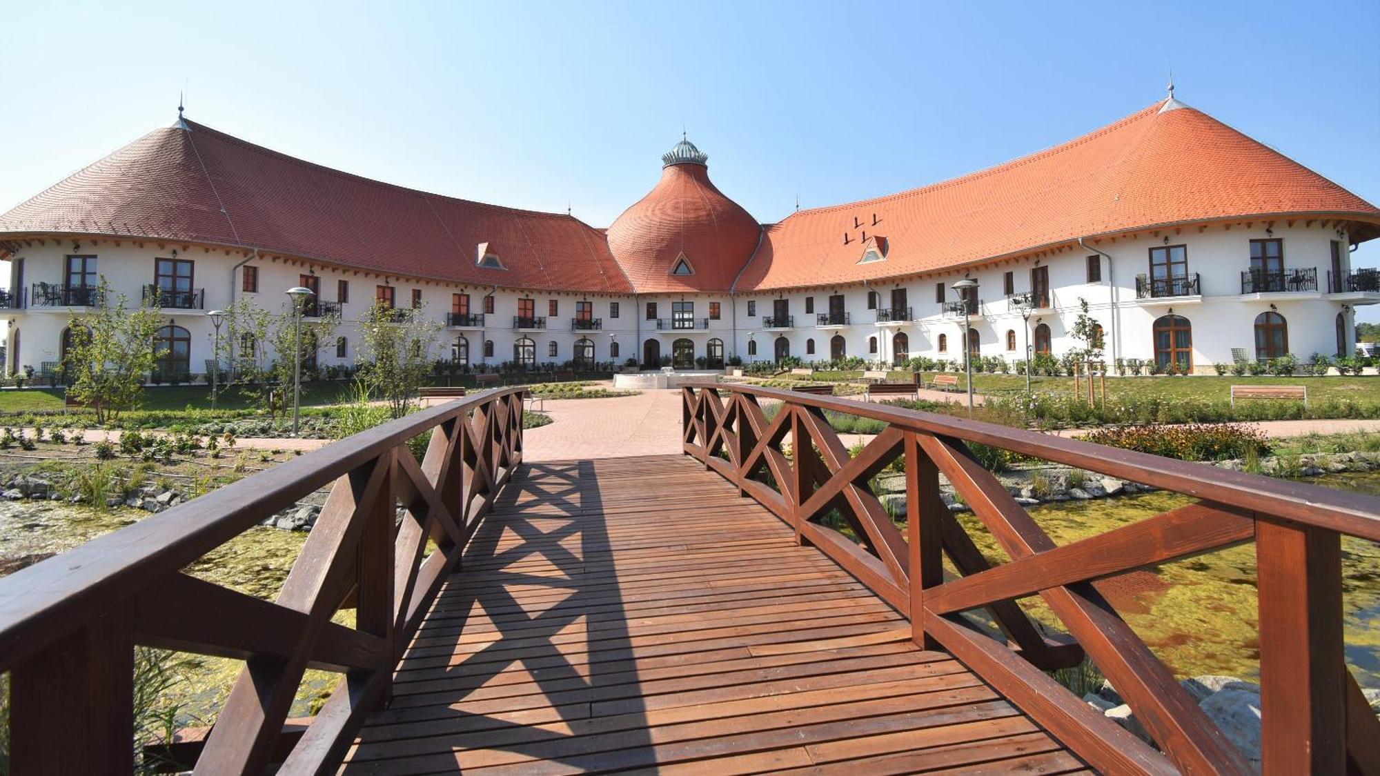 Hungarikum Hotel Lakitelek Dış mekan fotoğraf